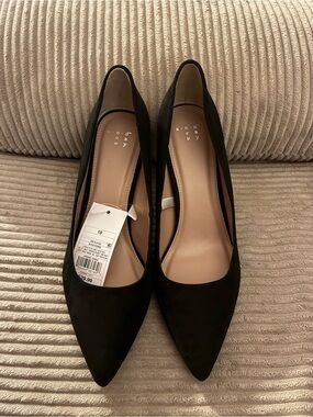 a new day Black Pointed-Toe Suede Heels